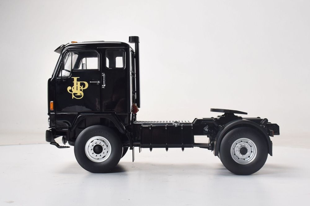 Volvo F88 Black John Player Special 1977 - John Ayrey Die Casts